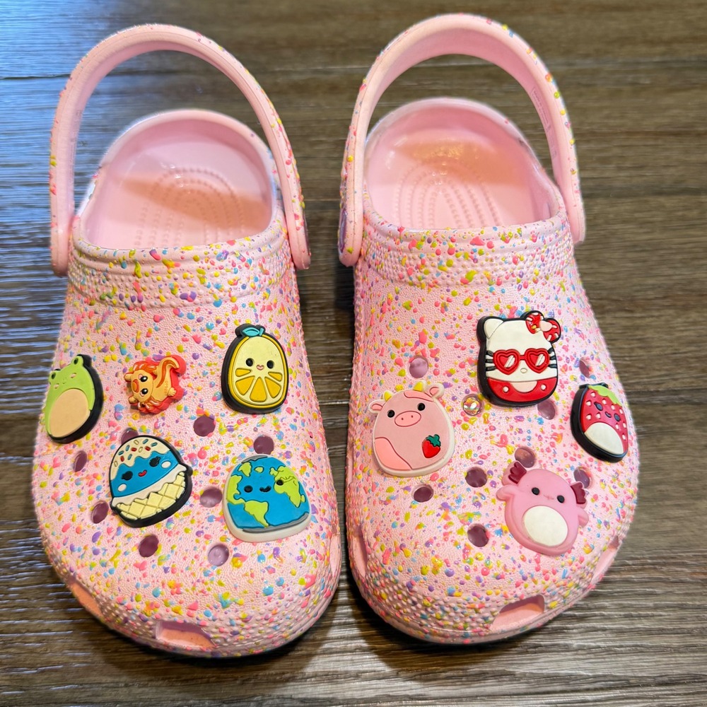Crocs Classic Clog Pink Paint Splatter Squishmallow Jibbitz Juniors Size J2 - Picture 2 of 8